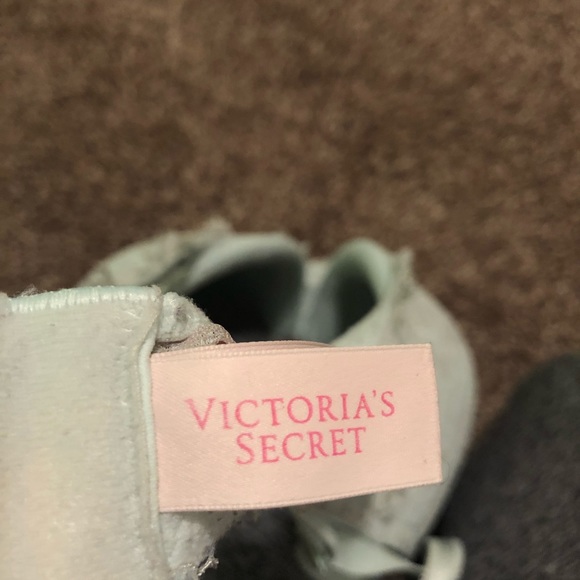 Victoria Secret push-up bra - Picture 3 of 4